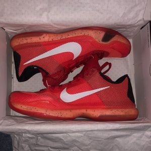 Kobe X Unvrsty RD/White